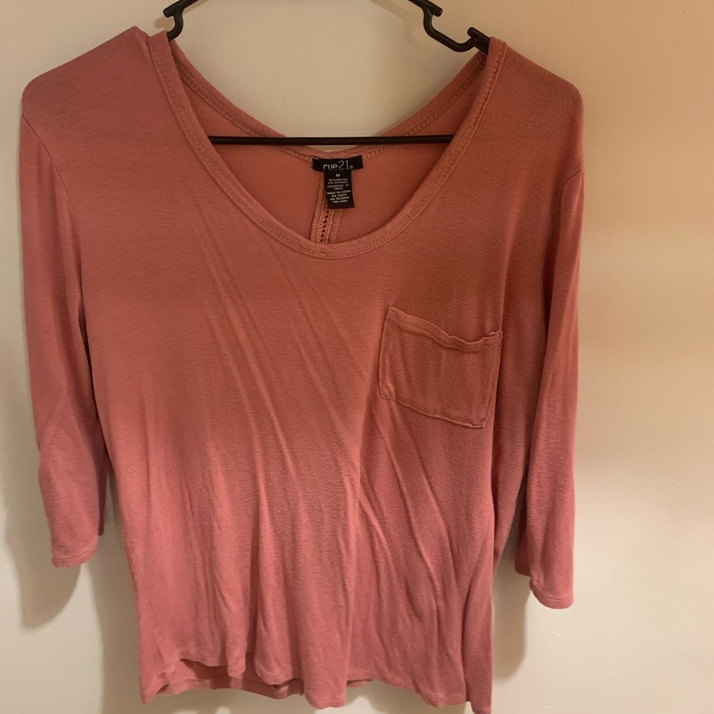 Mid sleeve shirt